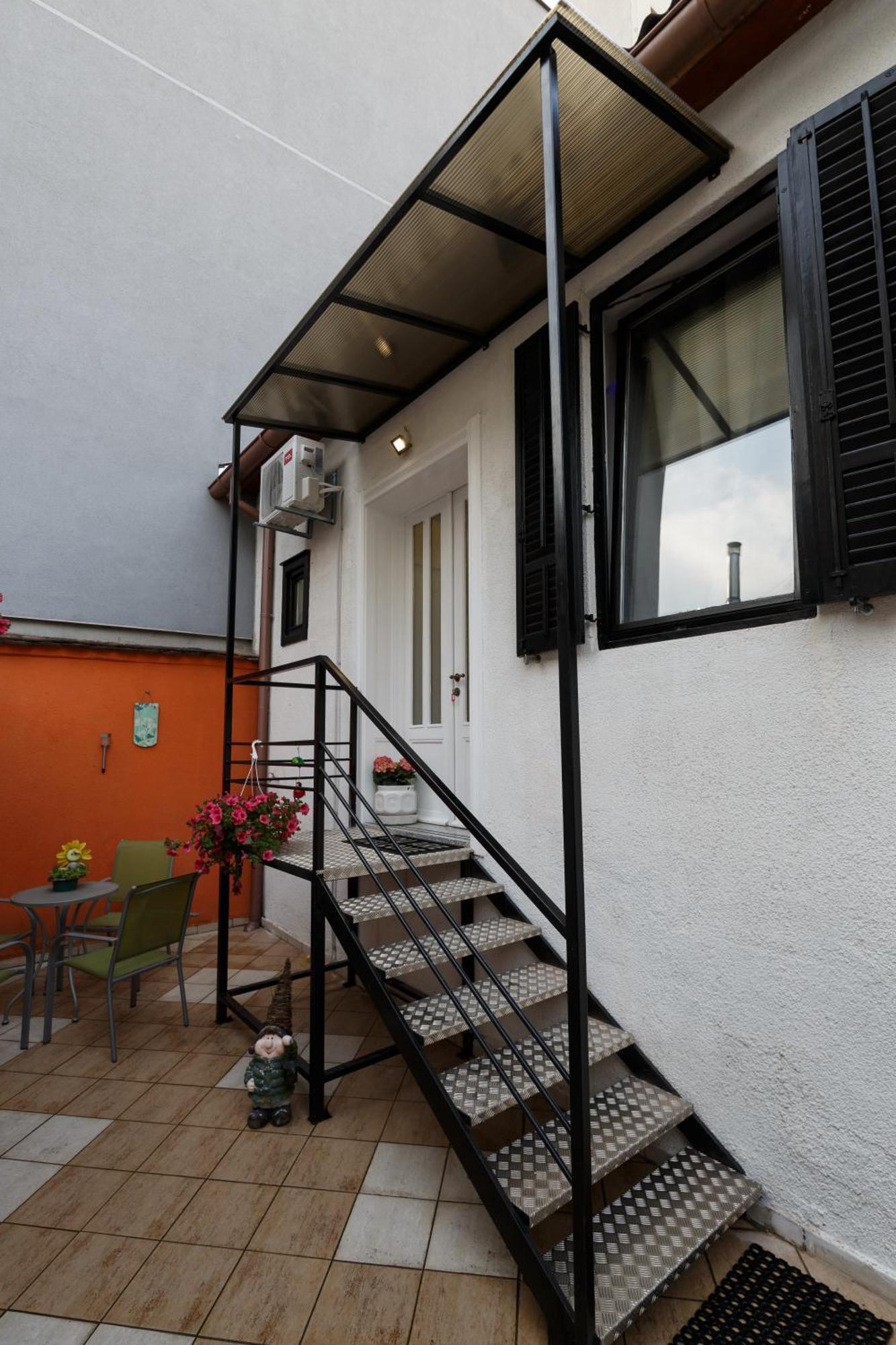 Apartman Royal Slavonski Brod Esterno foto